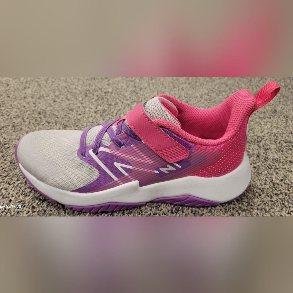 New Balance Rave Run V2 Gray Purple Shoes US size 4.5 (big kid) or womens 6 - Picture 4 of 10